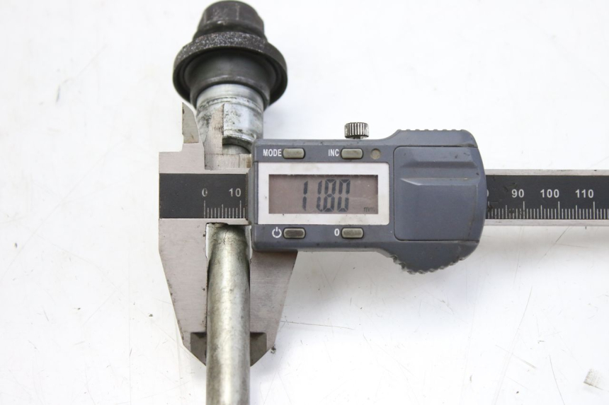 photo de AXE ROUE AVANT PEUGEOT SV 125 (1991 - 1994)