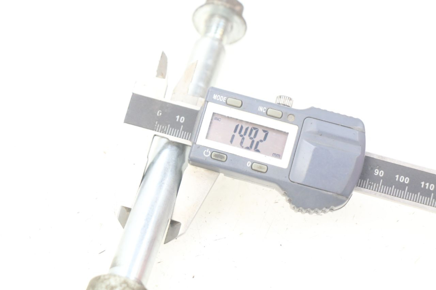photo de AXE ROUE AVANT PIAGGIO LIBERTY 4T 50 (2004 - 2008)