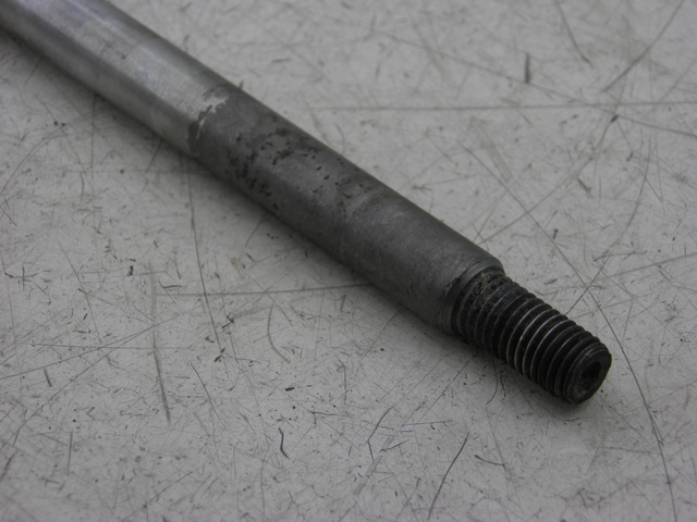 photo de AXE ROUE AVANT PIAGGIO X7 125 (2007 - 2013) - Détail de la pièce