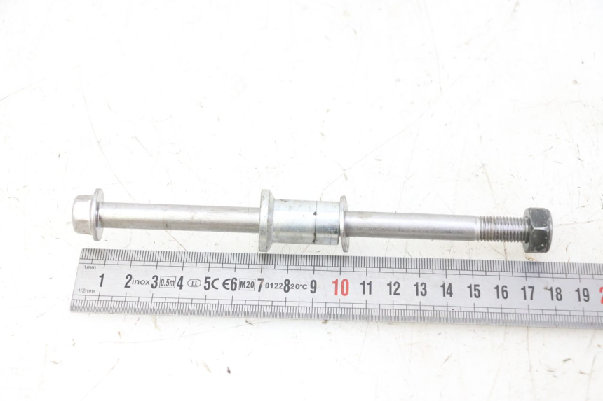 photo de AXE ROUE AVANT YAMAHA PW 50 (1984 - 2020)