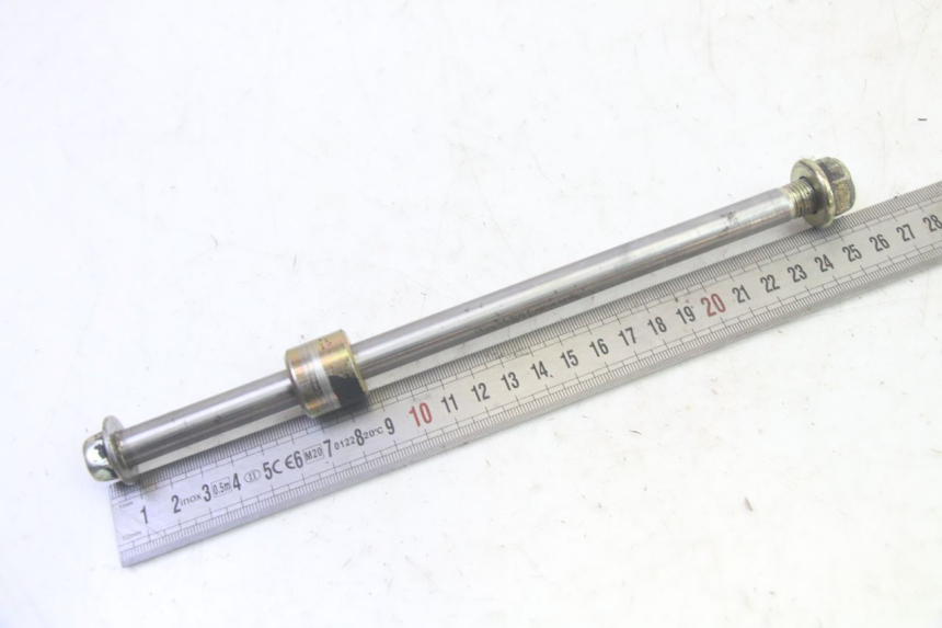 photo de AXE ROUE AVANT DAELIM S1 125 (2007 - 2016) - Zoom état d’usage