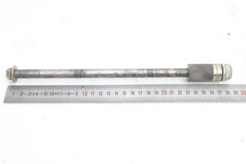 photo de AXE ROUE AVANT DAELIM S2 125 (2006 - 2007) - Autre angle de vue