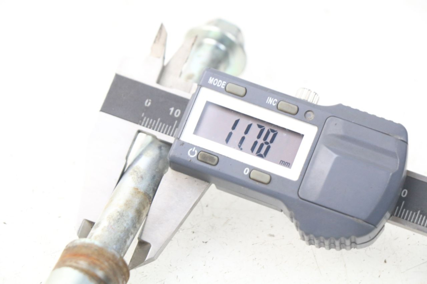 photo de AXE ROUE AVANT JM MOTORS SANTANA 50 (2014 - 2020)