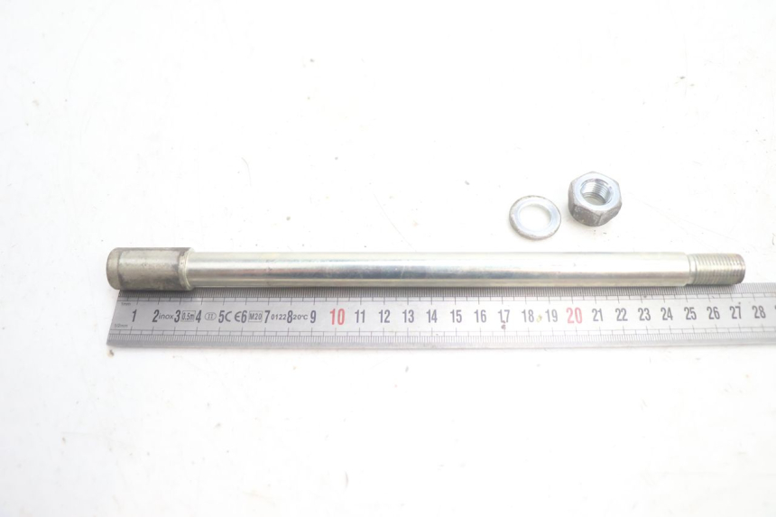 photo de AXE ROUE AVANT PEUGEOT SATELIS 125 (2013 - 2018) - Zoom état d’usage