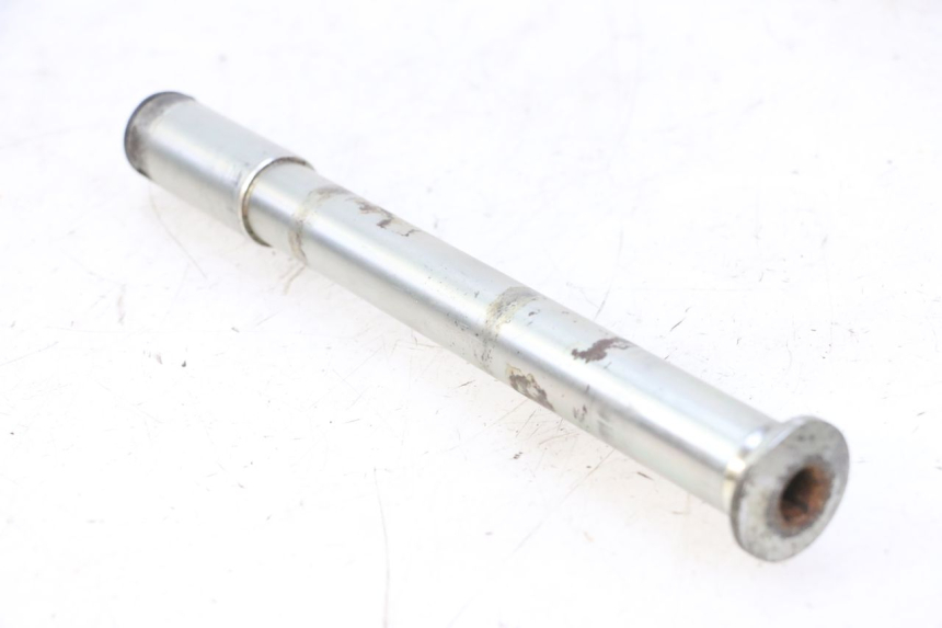 photo de AXE ROUE AVANT TRIUMPH SPRINT 900 (1995 - 1998)