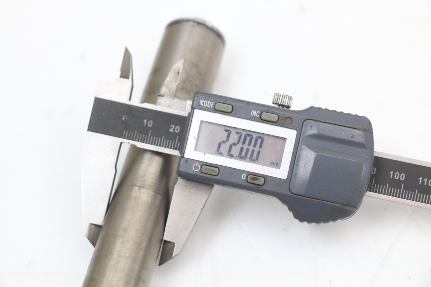 photo de AXE ROUE AVANT KTM SX 85 (2013 - 2017)