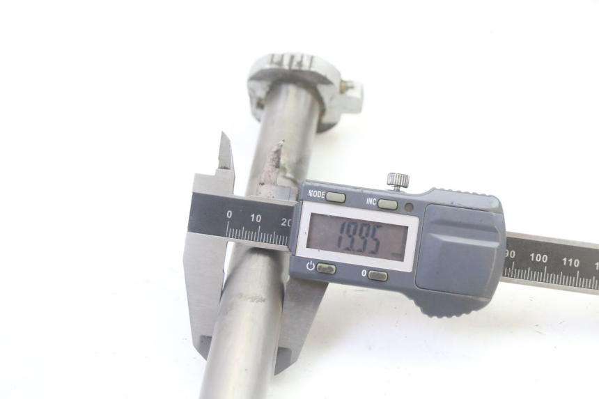 photo de AXE ROUE AVANT KTM SX 85 (2013 - 2017)