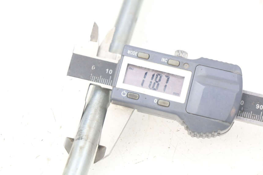 photo de AXE ROUE AVANT TGB X-MOTION XMOTION 125 (2008 - 2014)