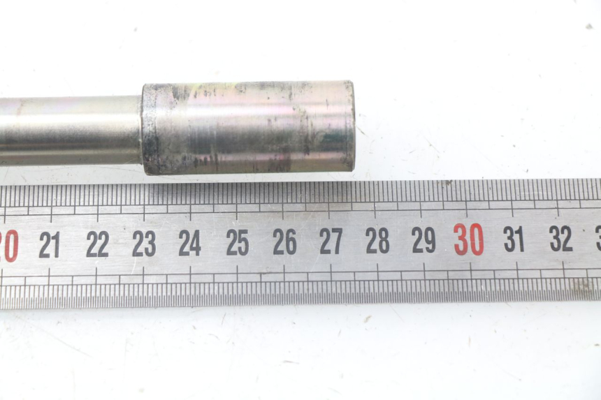 photo de AXE ROUE AVANT YAMAHA XMAX X-MAX ABS 125 (2014 - 2016) - Autre angle de vue