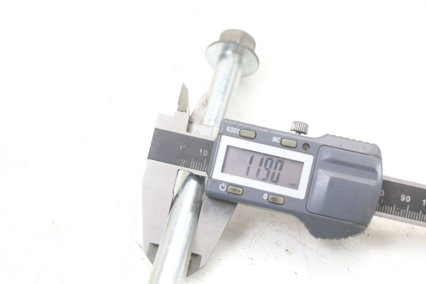 photo de AXE ROUE AVANT YAMAHA CYGNUS X 125 (2004 - 2007)