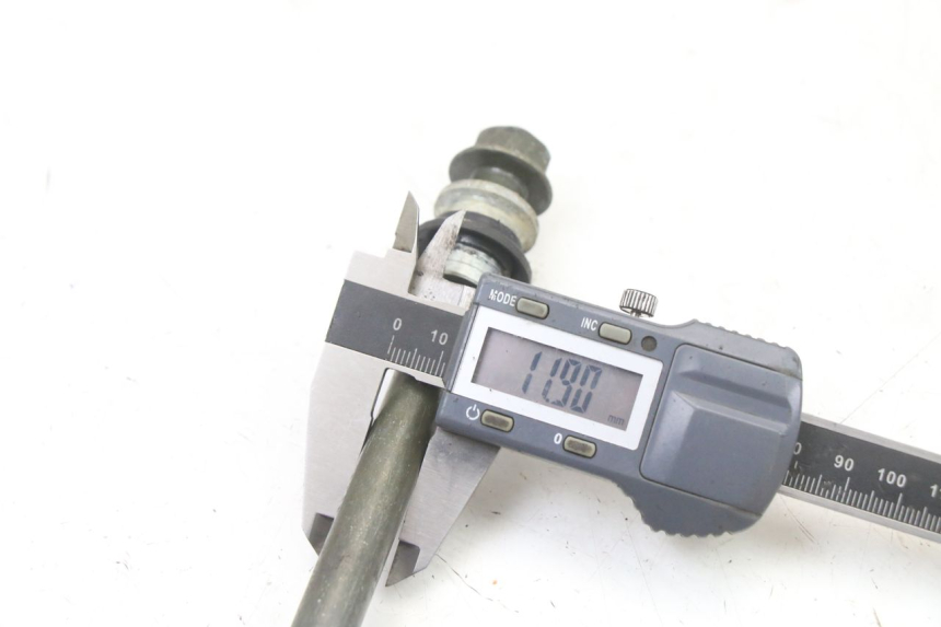 photo de AXE ROUE AVANT YAMAHA TTR 125 (2000 - 2020)