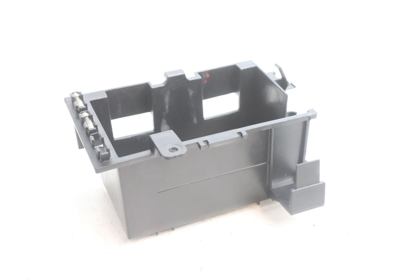 photo de BAC A BATTERIE KYMCO AGILITY CITY 16P 125 (2015 - 2024) - Zoom état d’usage