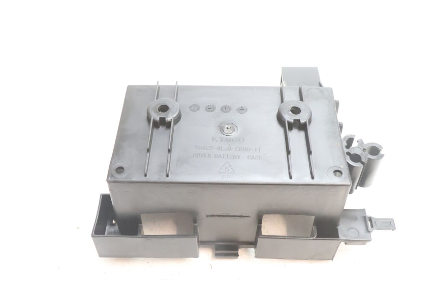 photo de BAC A BATTERIE KYMCO AGILITY CITY 16P 125 (2015 - 2024) - Points de fixation
