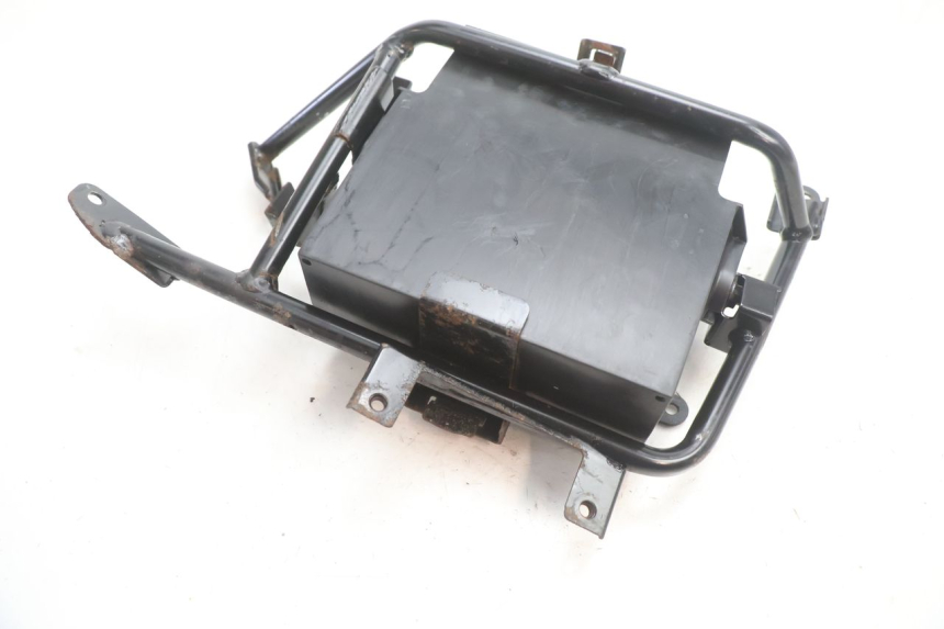 photo de BAC A BATTERIE YAMAHA FJR 1300 (2001 - 2005) - Points de fixation