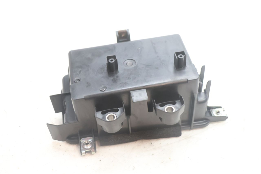photo de BAC A BATTERIE HONDA FJS SILVER WING SILVERWING 400 (2005 - 2008) - Autre angle de vue