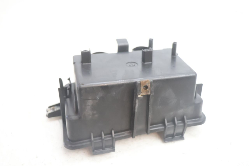 photo de BAC A BATTERIE HONDA FJS SILVER WING SILVERWING 400 (2005 - 2008) - Gros plan technique