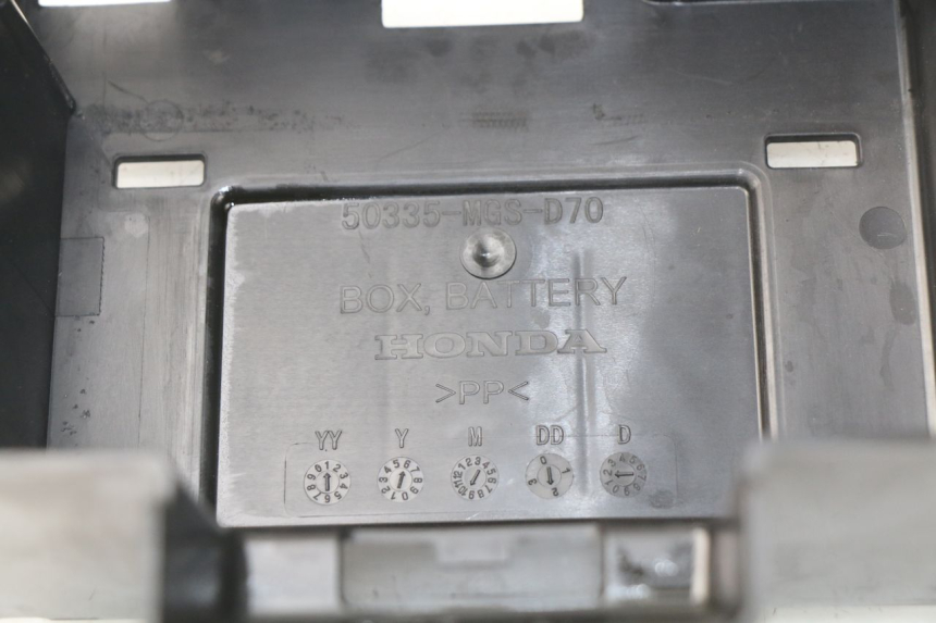 photo de BAC A BATTERIE HONDA INTEGRA NC D 750 (2016 - 2018)
