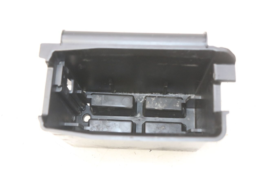photo de BAC A BATTERIE PIAGGIO VESPA PRIMAVERA 2T 50 (2013 - 2018)