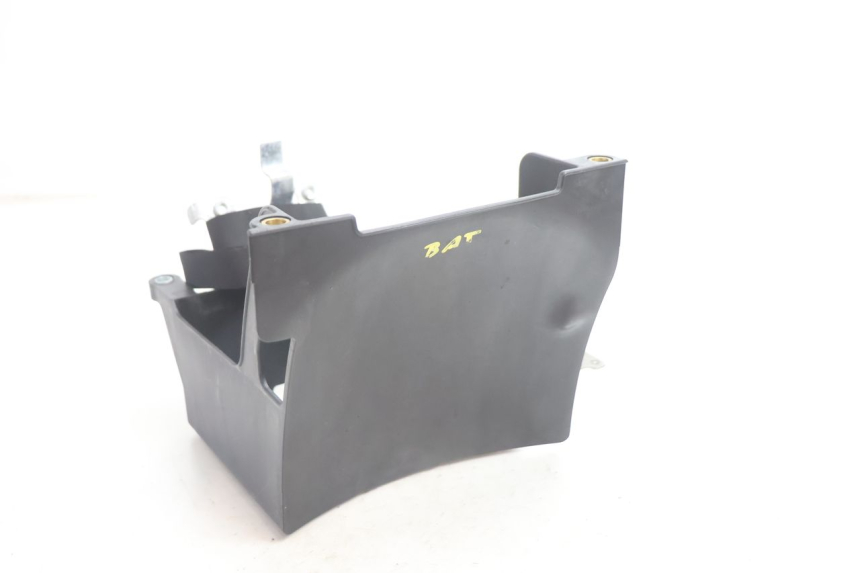 photo de BAC A BATTERIE HARLEY DAVIDSON ROAD GLIDE FLTRXSE 1920 (2018 - 2022) - Gros plan technique