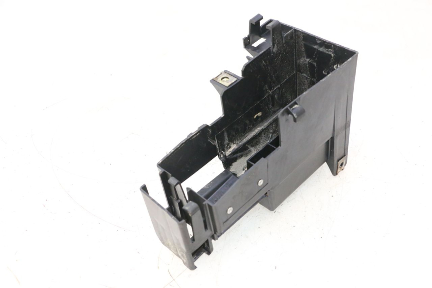 photo de BAC A BATTERIE PEUGEOT SPEEDFIGHT LC 50 (1996 - 2002) - Gros plan technique