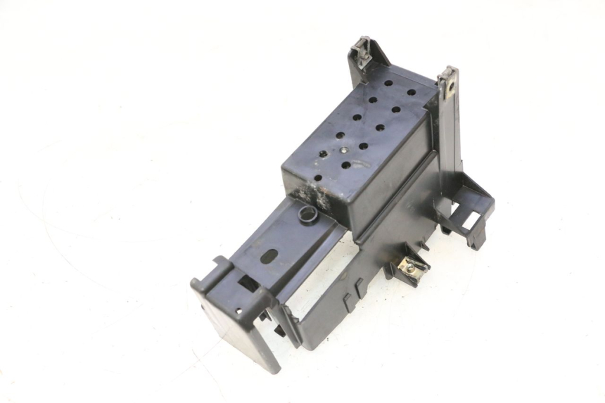 photo de BAC A BATTERIE PEUGEOT TREKKER 50 (1995 - 2004) - Autre angle de vue