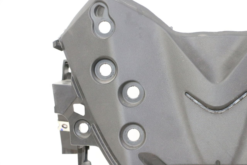 photo de BAC A BATTERIE YAMAHA XMAX X-MAX 125 (2021 - 2025) - Marquages et références