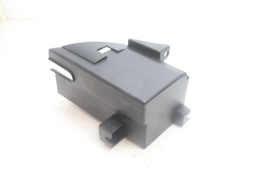 photo de BAC A BATTERIE YAMAHA XMAX X-MAX 125 (2006 - 2009) - Gros plan technique