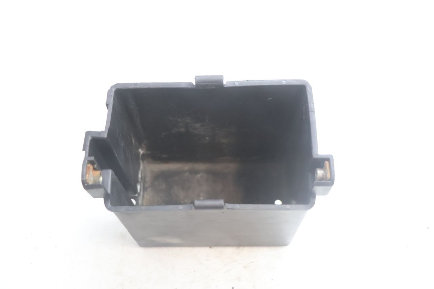 photo de BAC A BATTERIE YAMAHA XV VIRAGO 535 (1988 - 2004) - Détail de la pièce