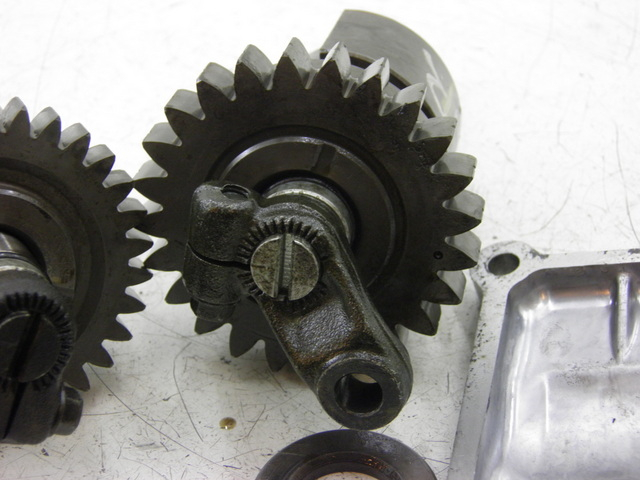 photo de BALANCIER MOTEUR YAMAHA FJR 1300 (2004 - 2005)