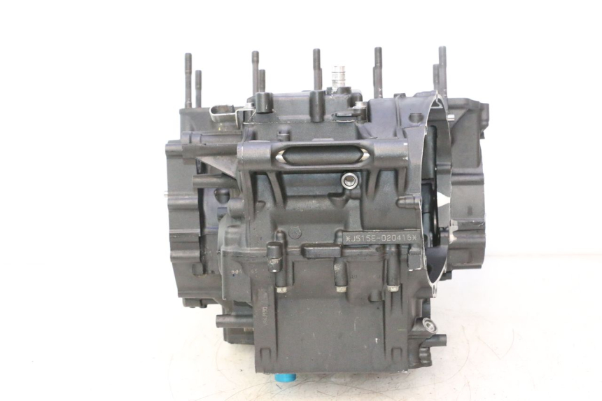 photo de BAS MOTEUR YAMAHA YZF R6 600 (2008 - 2009) - Gros plan technique