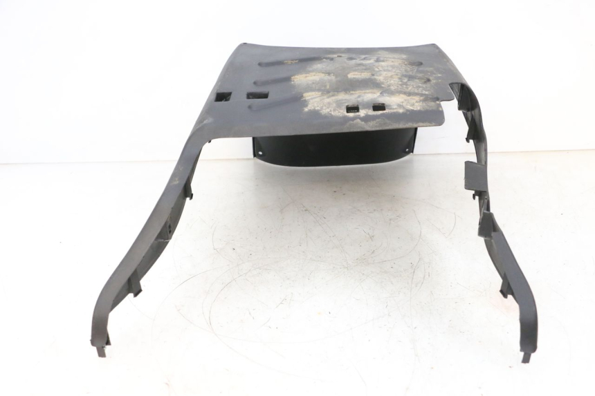 photo de BAS DE CAISSE KYMCO AGILITY 4T 50 (2018 - 2022) - Gros plan technique