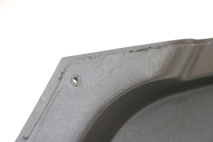 photo de BAS DE CAISSE ARRIERE DROIT KEEWAY F-ACT FACT EVO 50 (2020 - 2026) - Points de fixation