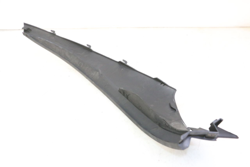 photo de BAS DE CAISSE ARRIERE DROIT PIAGGIO MP3 RL 250 (2007 - 2010)