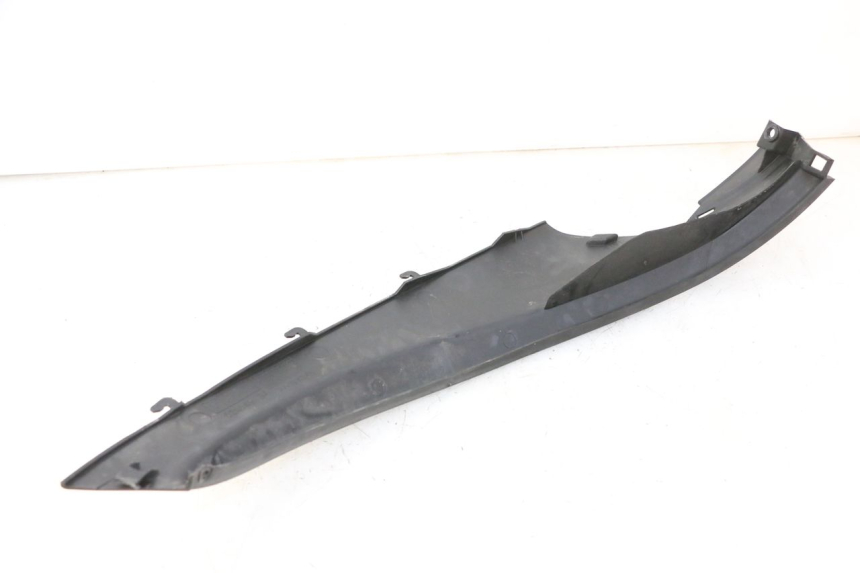 photo de BAS DE CAISSE ARRIERE DROIT PIAGGIO MP3 RL 250 (2007 - 2010)