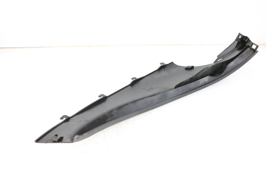 photo de BAS DE CAISSE ARRIERE DROIT PIAGGIO MP3 500 (2011 - 2015)