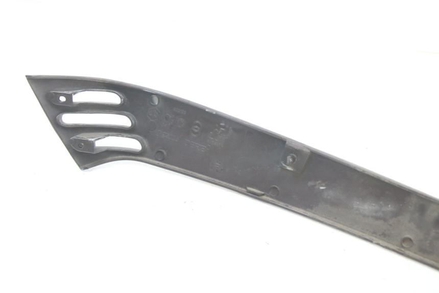 photo de BAS DE CAISSE ARRIERE DROIT PIAGGIO VESPA LX IE 125 (2010 - 2012)