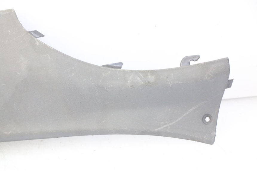 photo de BAS DE CAISSE ARRIERE DROIT PIAGGIO X9 EVOLUTION 500 (2003 - 2005)