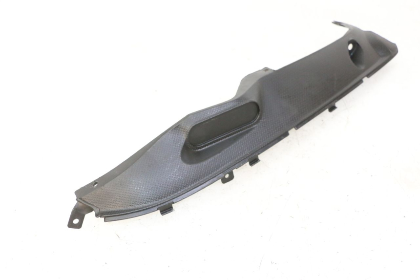 photo de BAS DE CAISSE ARRIERE DROIT GILERA RUNNER SP 50 (2006 - 2008)