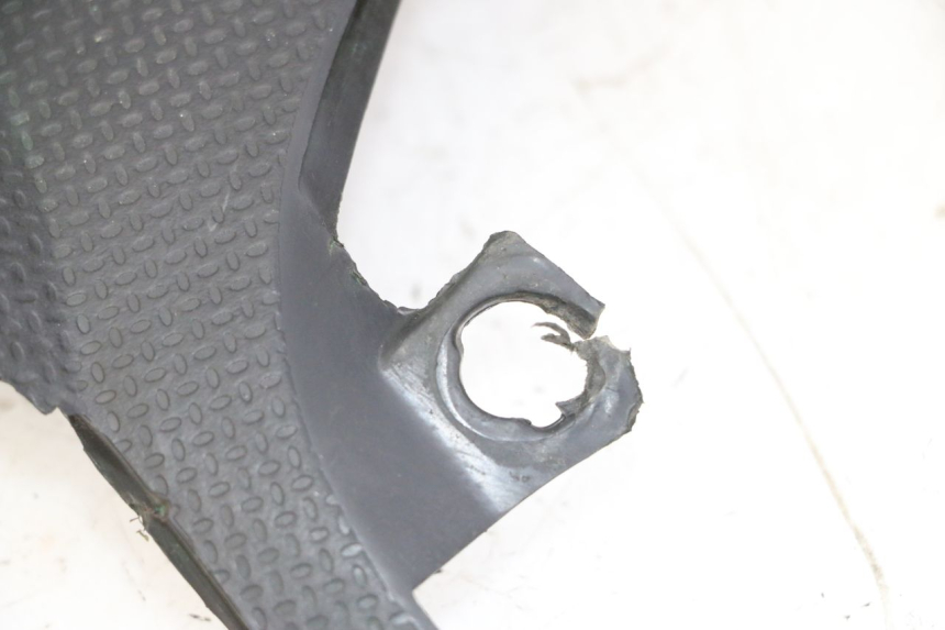 photo de BAS DE CAISSE ARRIERE DROIT GILERA RUNNER SP 50 (2009 - 2017)