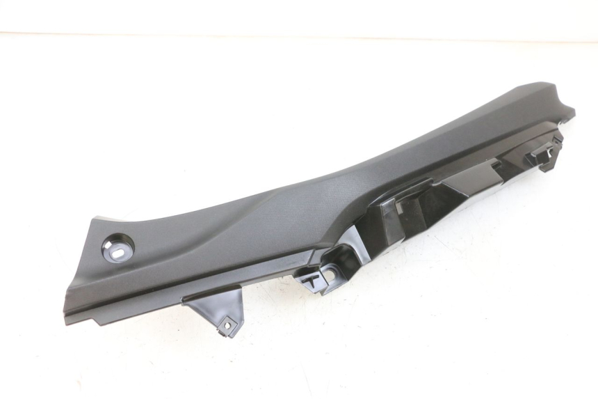 photo de BAS DE CAISSE ARRIERE DROIT YAMAHA TRICITY 300 (2020 - 2024) - Vue principale