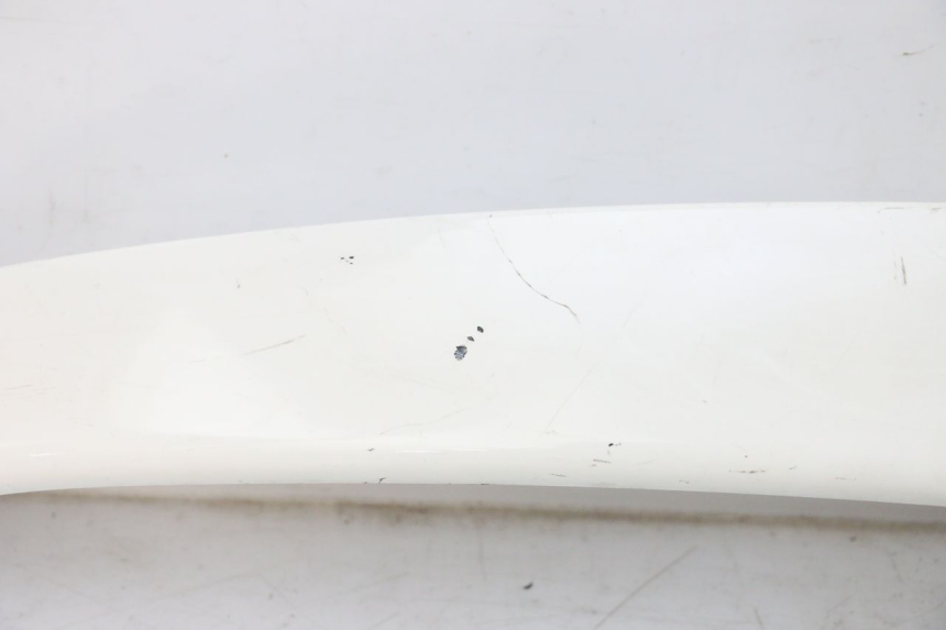 photo de BAS DE CAISSE ARRIERE DROIT PIAGGIO VESPA GTS SUPER IE 125 (2009 - 2016) - Détails caractéristiques