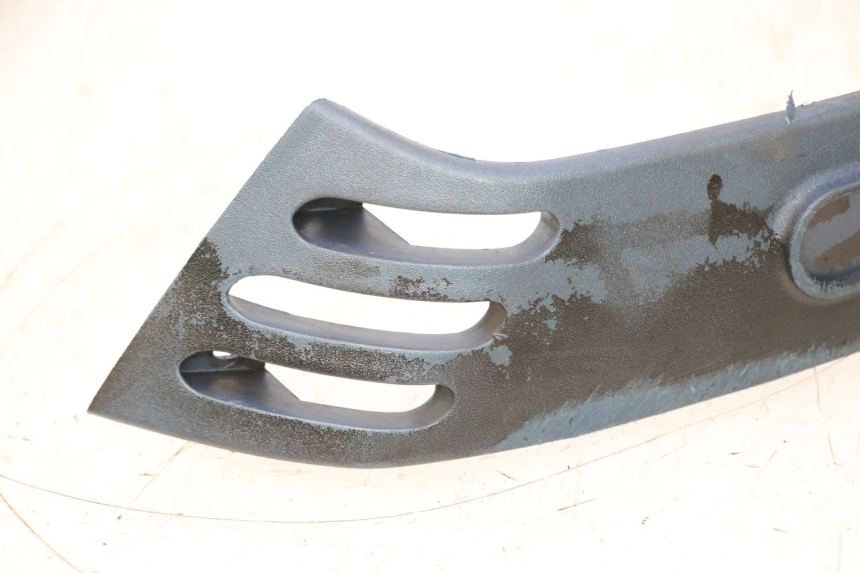 photo de BAS DE CAISSE ARRIERE DROIT PIAGGIO VESPA LX 2T 50 (2005 - 2013) - État de surface