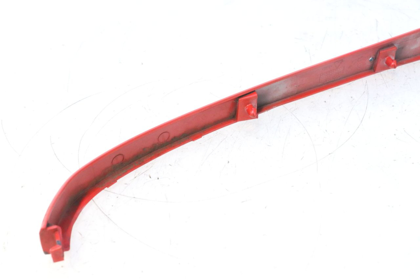 photo de BAS DE CAISSE ARRIERE DROIT PIAGGIO VESPA S 2T 50 (2007 - 2014) - État de surface
