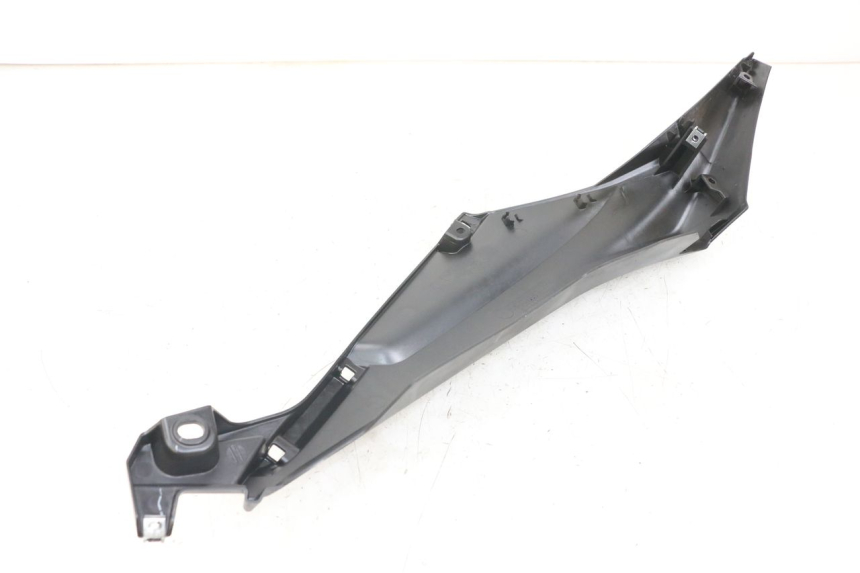 photo de BAS DE CAISSE ARRIERE DROIT YAMAHA XMAX X-MAX ABS 125 (2017 - 2020)