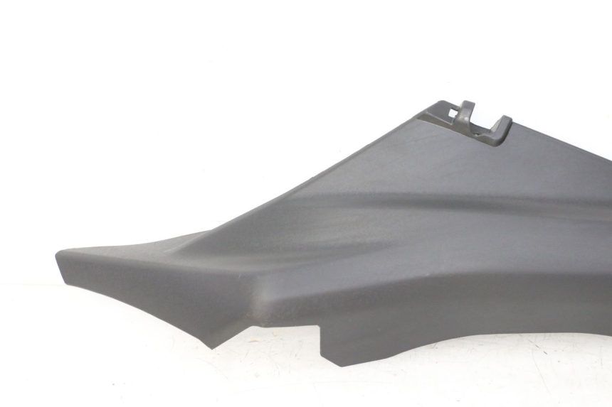 photo de BAS DE CAISSE ARRIERE DROIT YAMAHA XMAX X-MAX 125 (2021 - 2025) - Pièce contrôlée