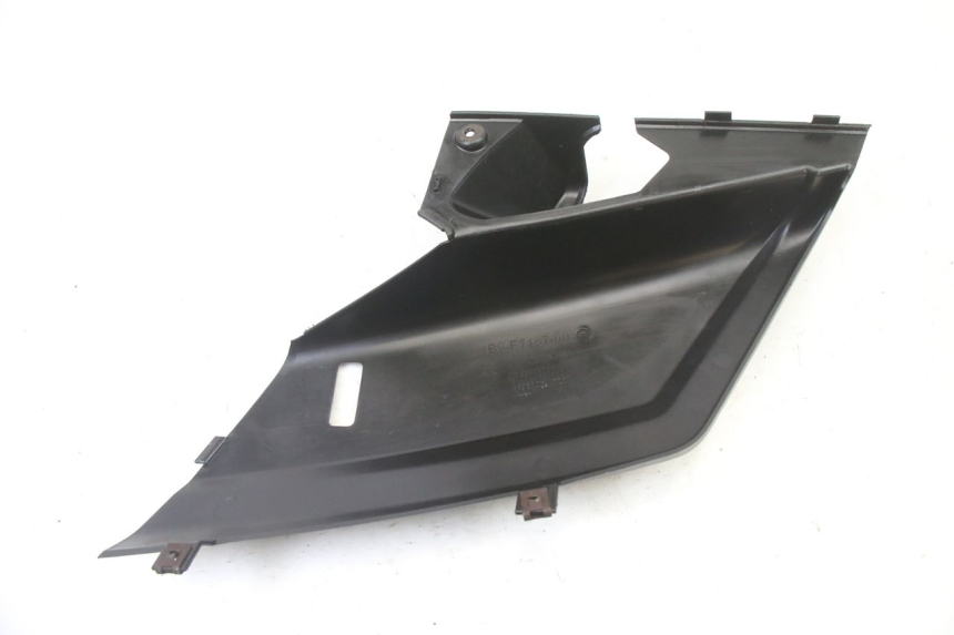 photo de BAS DE CAISSE ARRIERE DROIT YAMAHA XMAX X-MAX 125 (2006 - 2009)