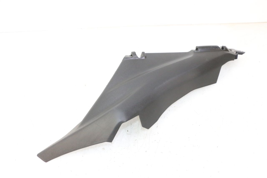photo de BAS DE CAISSE ARRIERE DROIT YAMAHA XMAX X-MAX 125 (2021 - 2025)