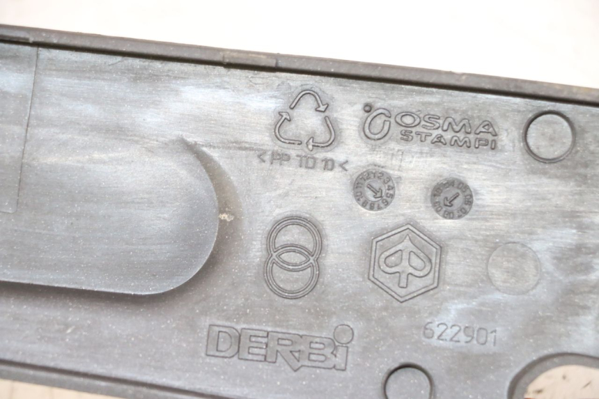 photo de BAS DE CAISSE ARRIERE GAUCHE PIAGGIO LXV 4T 50 (2009 - 2013)