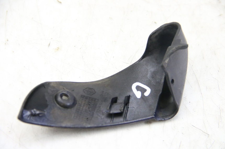 photo de BAS DE CAISSE ARRIERE GAUCHE PIAGGIO VESPA GRANTURISMO 125 (2003 - 2007)