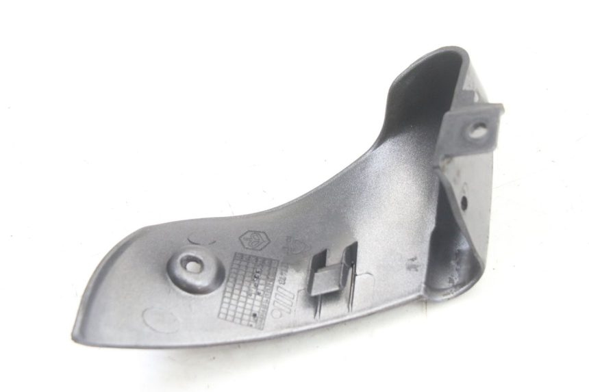 photo de BAS DE CAISSE ARRIERE GAUCHE PIAGGIO VESPA GRANTURISMO 125 (2003 - 2007)